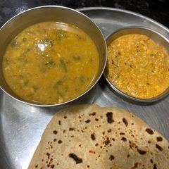 A picture of Dal Palak.