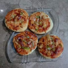 A picture of Mini pizza for kids lunch box.