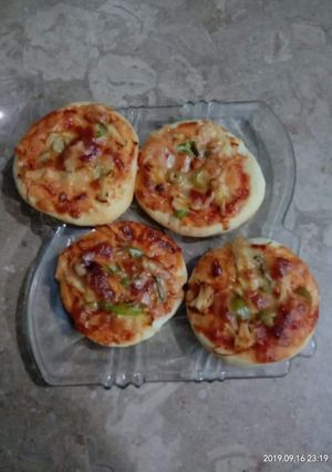 A picture of Mini pizza for kids lunch box.