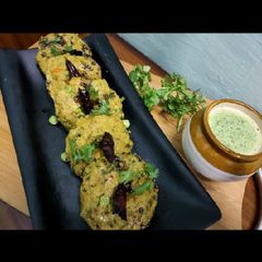 Makke ke Aate ka Dhokla A picture of Makke ke Aate ka Dhokla.