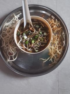 મનચાઉં સૂપ (Manchow Soup Recipe In Gujarati) રેસીપી મુખ્ય ફોટો