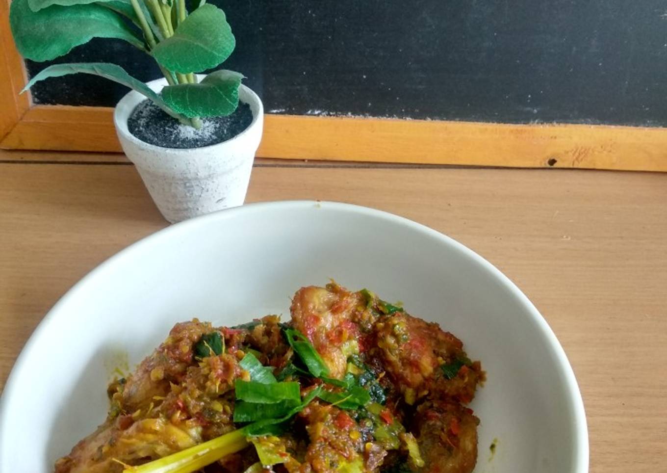 Cara Gampang Menyiapkan Ayam goreng rica rica Anti Gagal