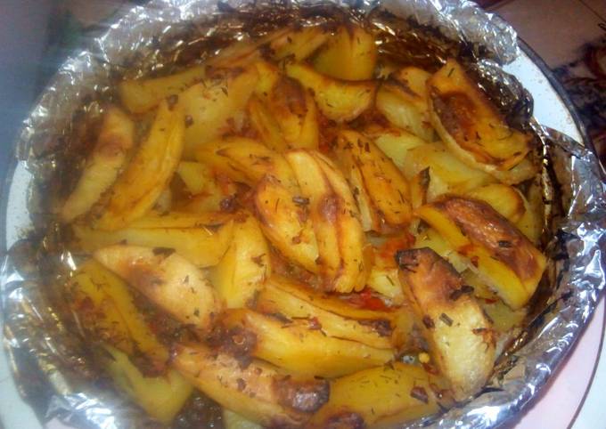 Картошка в горшочках в духовке: рецепт без мяса