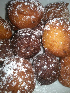 Foto di Frittelle ricotta cacao in sardo (arrubiolusu de arrascottu)😋😋