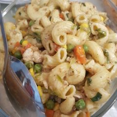 A picture of Chicken vegetable pasta.