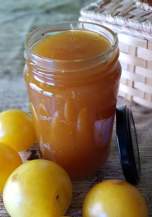 Una foto de Mermelada de ciruelas amarillas con thermomix