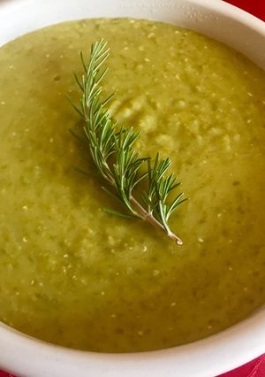 Une photo de Purée de pois cassés