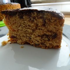 A picture of Chocolate Topped Sultana Flapjack Cake.
