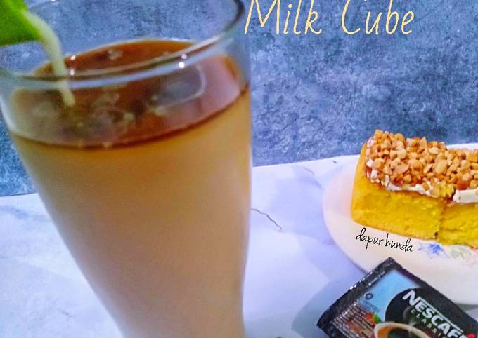 Ice coffee milik cube