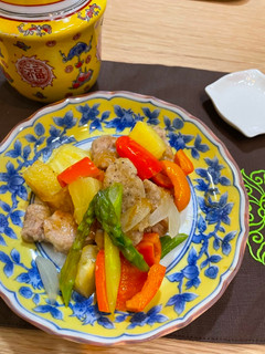 鳳梨🍍炒腰內肉 パイナップルの豚肉炒め 的食譜成品照片