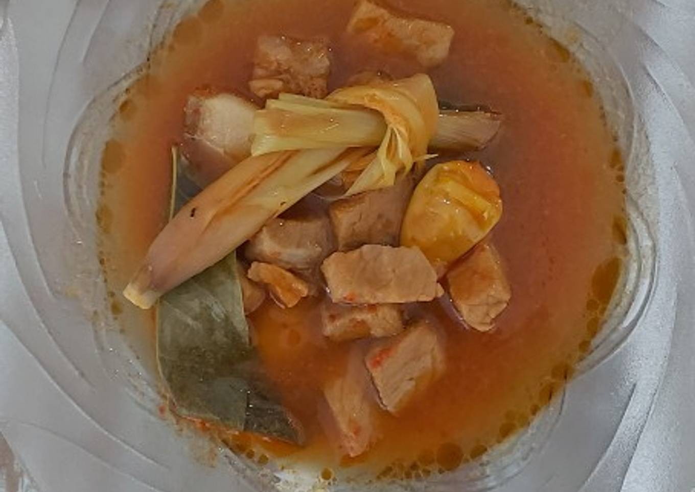 Babi kuah pedas (non halal)