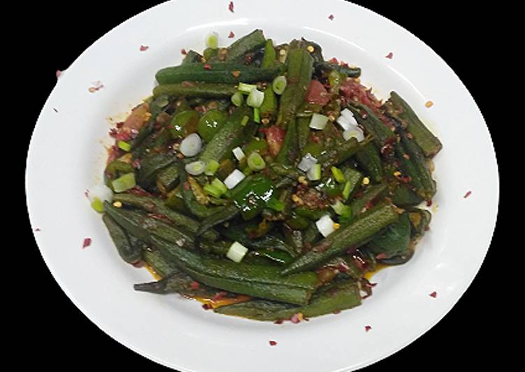 Recipe of Favorite Spicy schezwan bhindi