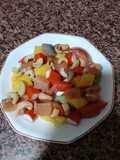 Ensalada de mango, salmón y anacardos