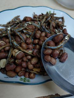 氣炸花生小魚乾 的食譜成品照片