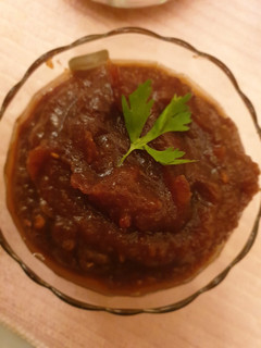 A picture of Tamarind date sauce.