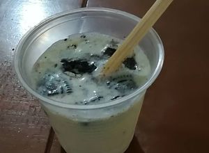 Una foto de Paleta Congelada De Galleta Oreo