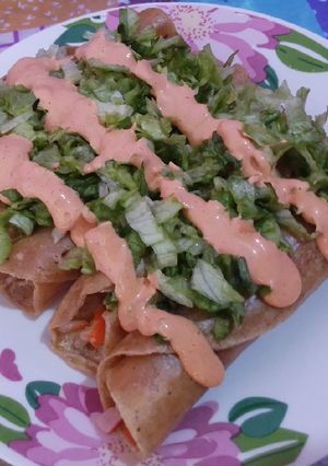 Una foto de Tacos dorados de Surimi