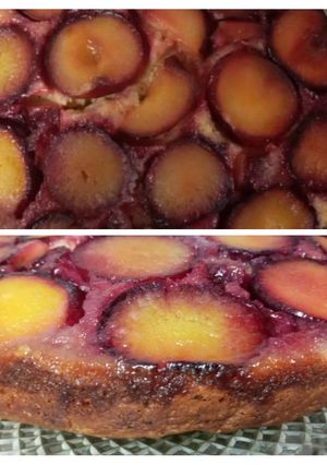 Una foto de Queque con ciruelas upside down