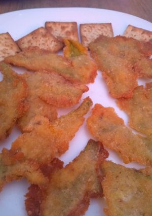 Una foto de Milanesas de Flores de Zapallo