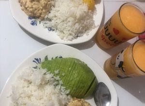 Una foto de Pollo en salsa curry 🤤
