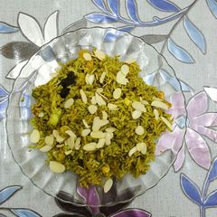 A picture of Palak biryani (spinach biryani dhara kitchen recipe).