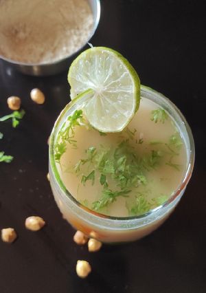 सत्तु का नमकीन शरबत (sattu ka namkeen sharbat recipe in Hindi) रेसिपी मुख्य फोटो