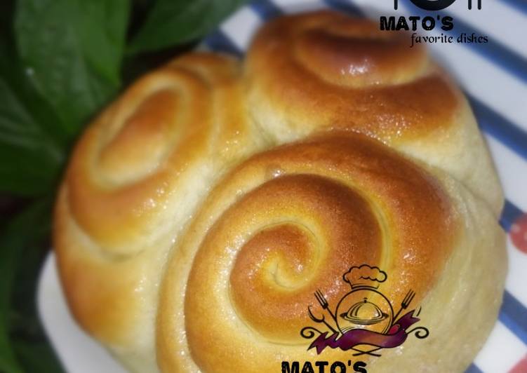 Recipe of Any-night-of-the-week Coconut rolls