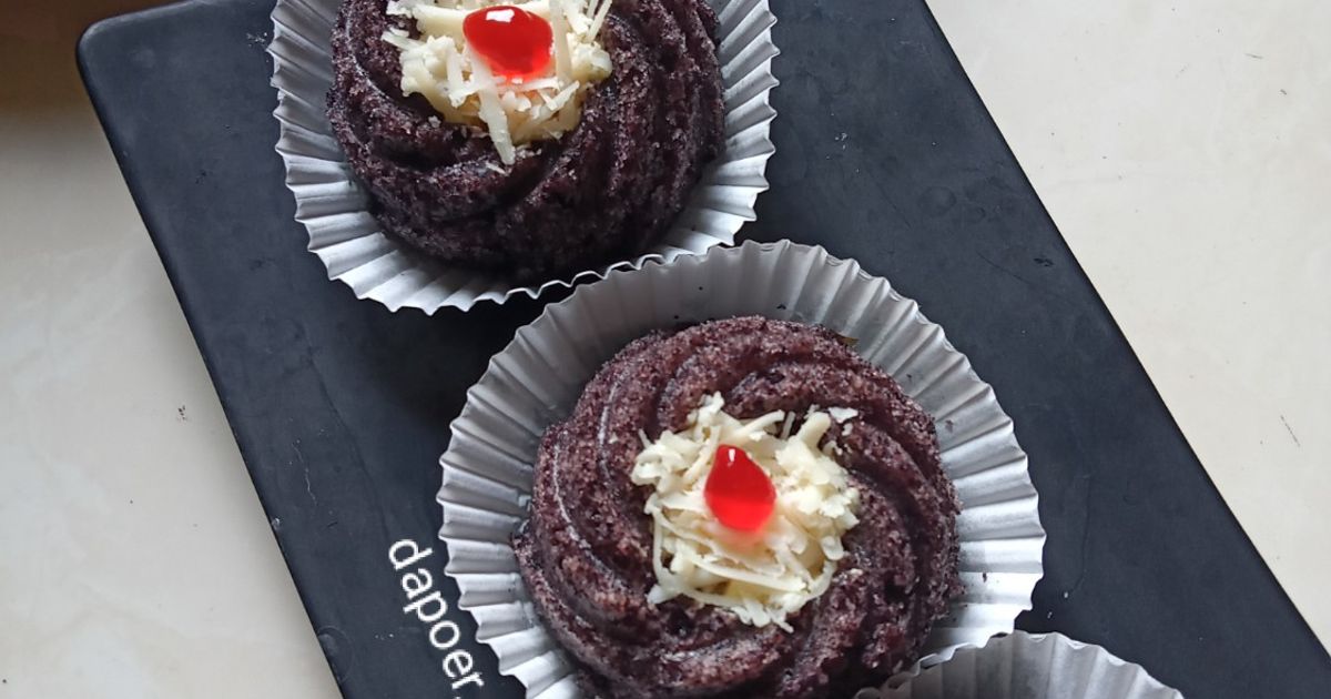 Bolu ketan hitam keju
