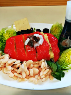 Una foto de Pimiento relleno de brandada de bacalao