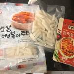 Hình của món Tokbokki hàn quốc.