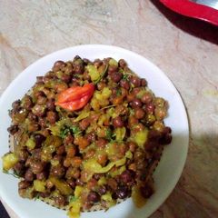 A picture of Kala chana chaat.