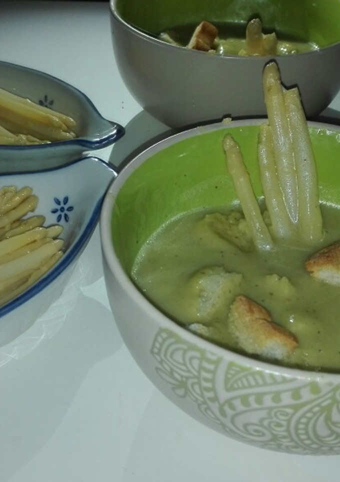 Una foto de Crema de espárragos