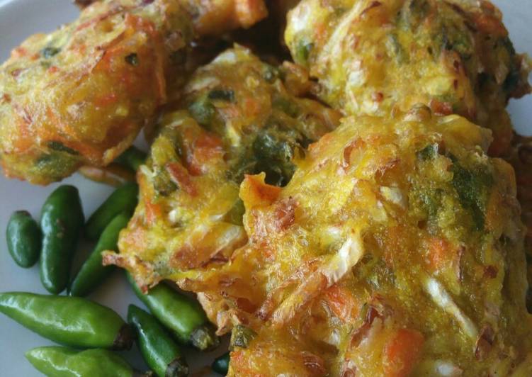 Resep Bakwan Sayur / Balabala Kunyit oleh Andrenia