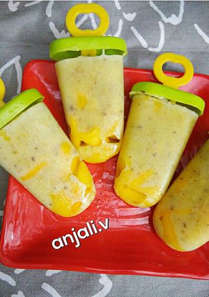 A picture of Bottle guard thandai kulfi.
