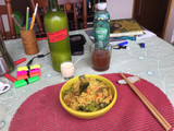 Fideos de arroz y verduras