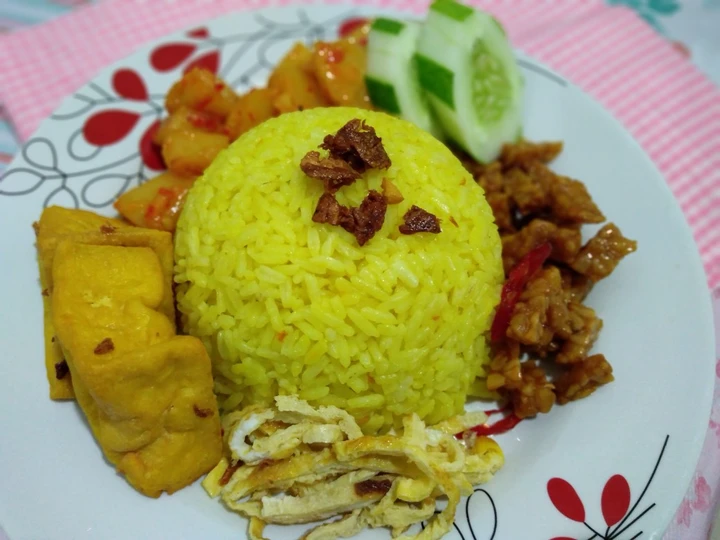 Langkah Mudah untuk Membuat Resep Nasi kuning sederhana yang Bisa Manjain Lidah Anti Ribet, Mantap