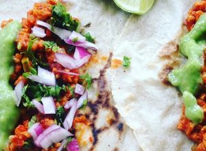 Una foto de TACOS DE SOYA AL PASTOR 🧡