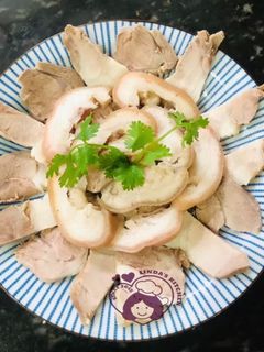 Hình của món Chân giò luộc.