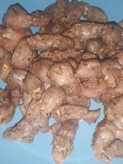 Una foto de Mollejas de pollo con ajo y perejil