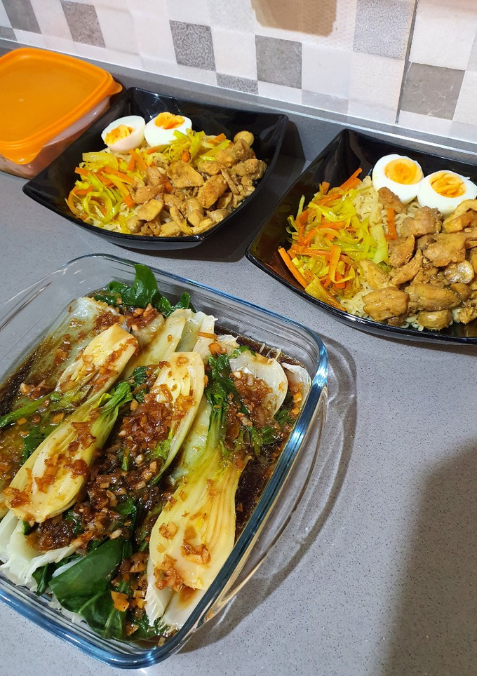 Una foto de Ramen con contramuslos de pollo