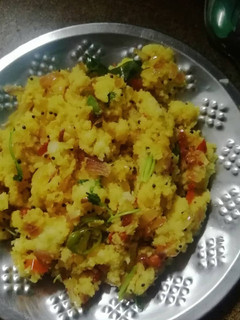 A picture of Idli upma.