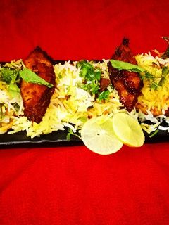 फिश दम बिर्याणी (fish dum biryani recipe in marathi) रेसिपी चे मुख्य फोटो 