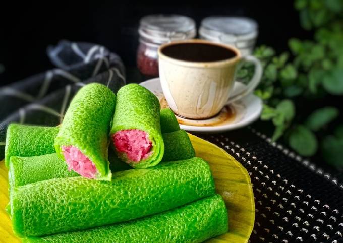 Easiest Way to Make Delicious Kuih Dadar Gulung Pandan