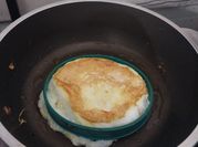 Una foto de pan nube con leche