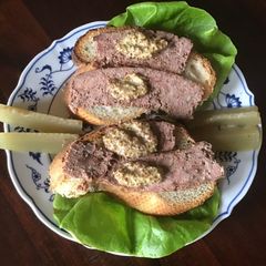 A picture of California Farm Liver Sausage.