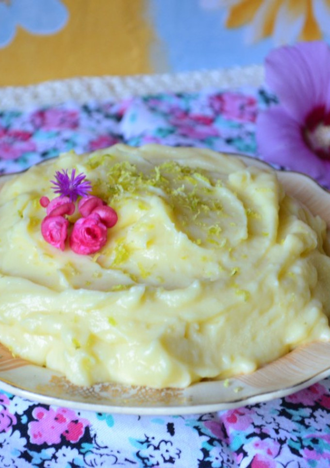 Una foto de Crema pastelera de limón con leche en polvo🍋