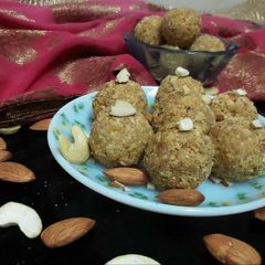 A picture of Oats laddu l oats dry fruit laddu (no sugar).
