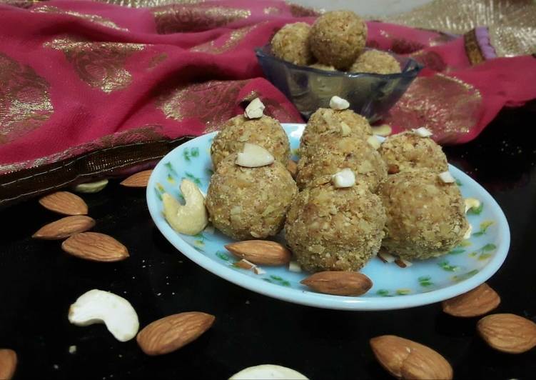Recipe of Award-winning Oats laddu l oats dryfruit laddu (no sugar)