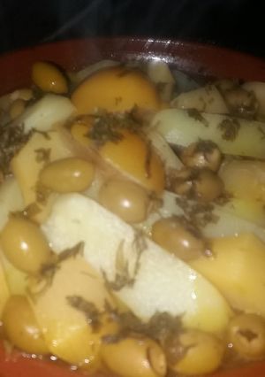 صورة لوصفة طاجين بلبطاطس ألفت صفر👌😋