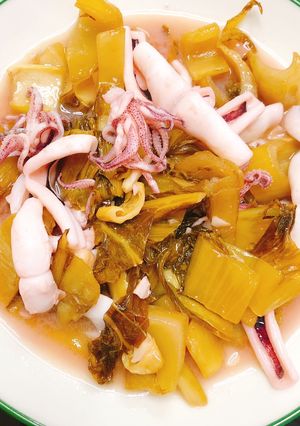 Hình của món Mực xào cải chua.